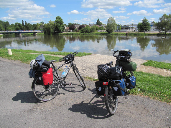 Pause à Cercy-la-Tour