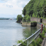 Le ferry, au loin