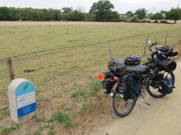 Le chemin de halage de la Mayenne