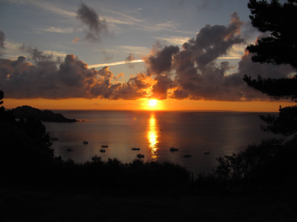 Éveil du soleil à Cancale
