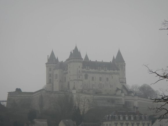 Château de Saumur dans la brume